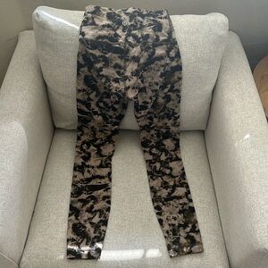 Lululemon Wunder Train High-Rise Tight - 25” tie-dye